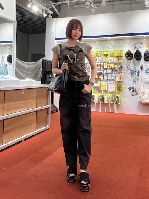 MUCENT クレセントレザーショルダーバッグ 男女共用 MUCENT（ムセント）の「【UNISEX】MUCENT／クレセントレザーバッグ
