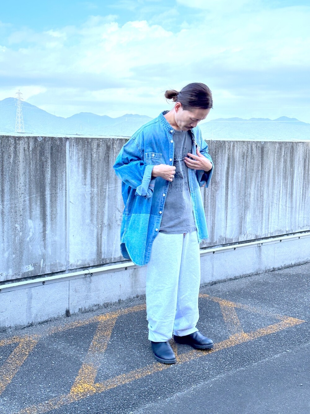 etsinta エシンタ　リメイクデニムシャンブレーオーバーシャツ　デニムシャツ etsinta（エシンタ）の「【etsinta/エシンタ】リメイクデニム