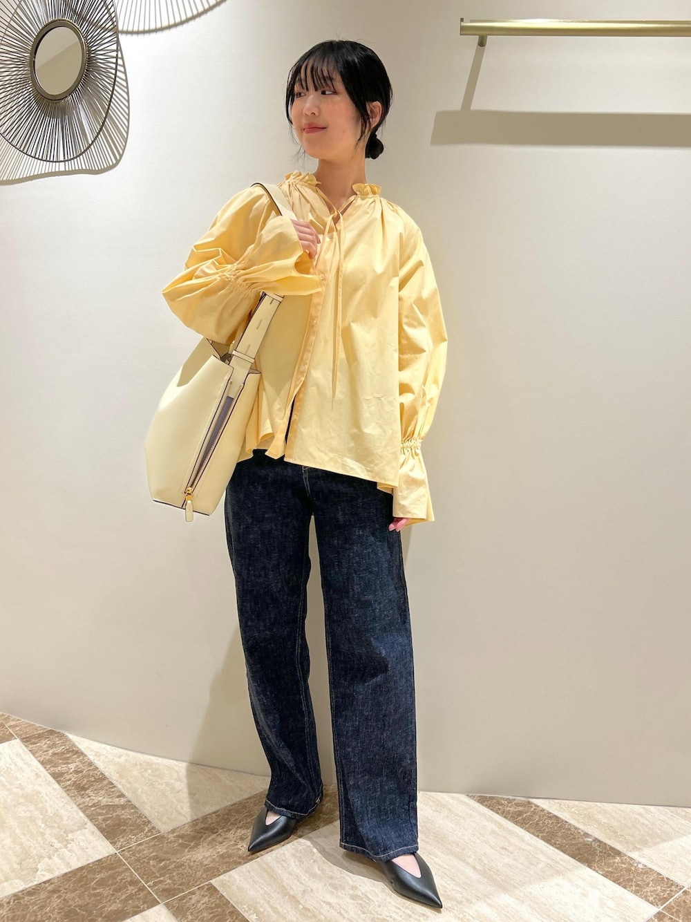 シルク混タイプライタースタンドフリルブラウスを使った人気