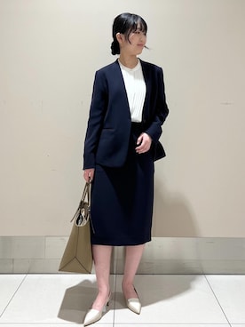 「ノーカラー」｜「アイテム（パンプス）」を使った、suzuさん（レディース・162cm）の冬コーディネート