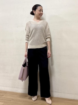 「ROPE'（ロペ）のリネン畦編みVネックシアーニット/イージーケア（ニット/セーター、ベージュ系）」を使った、akiさん（レディース・164cm）の春コーディネート