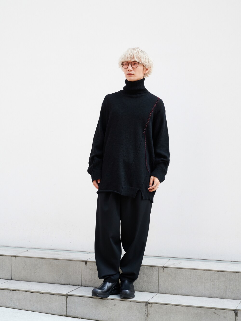 「Y'sのアイテム（パンツ、ブラック系）」を使った、yusanさん（メンズ・176cm）の秋コーディネートの1枚目の写真