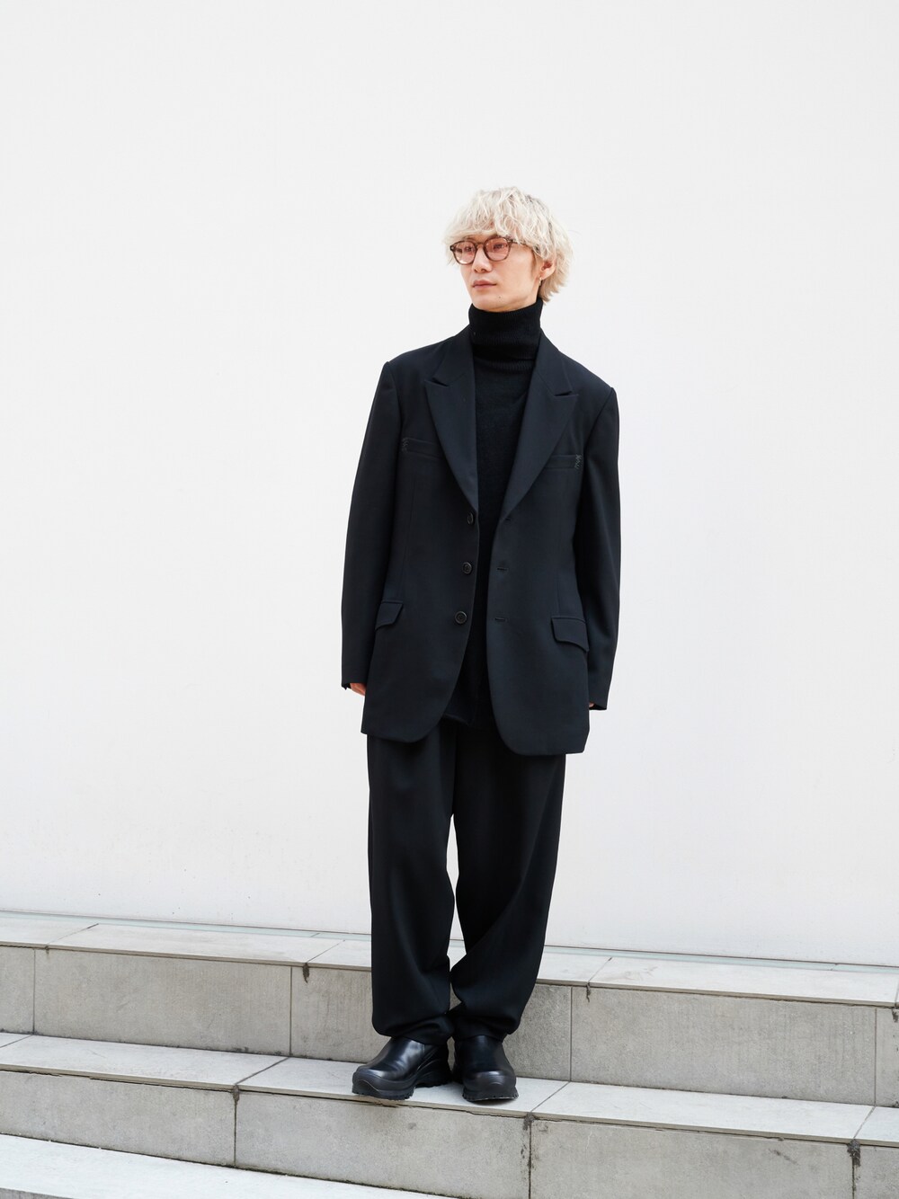 「Y'sのアイテム（パンツ、ブラック系）」を使った、yusanさん（メンズ・176cm）の秋コーディネートの1枚目の写真
