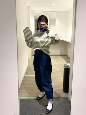 「B.L.U.E（ビーエルユーイー）のアイテム（パンツ）」を使った、ayameさん（レディース・157cm）の秋コーディネート