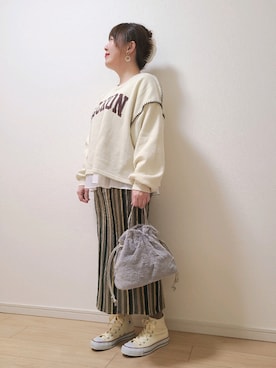「しまむら（シマムラ）のアイテム（スウェット、ホワイト系）」を使った、yonyonyon4888さん（レディース・156cm）の冬コーディネート