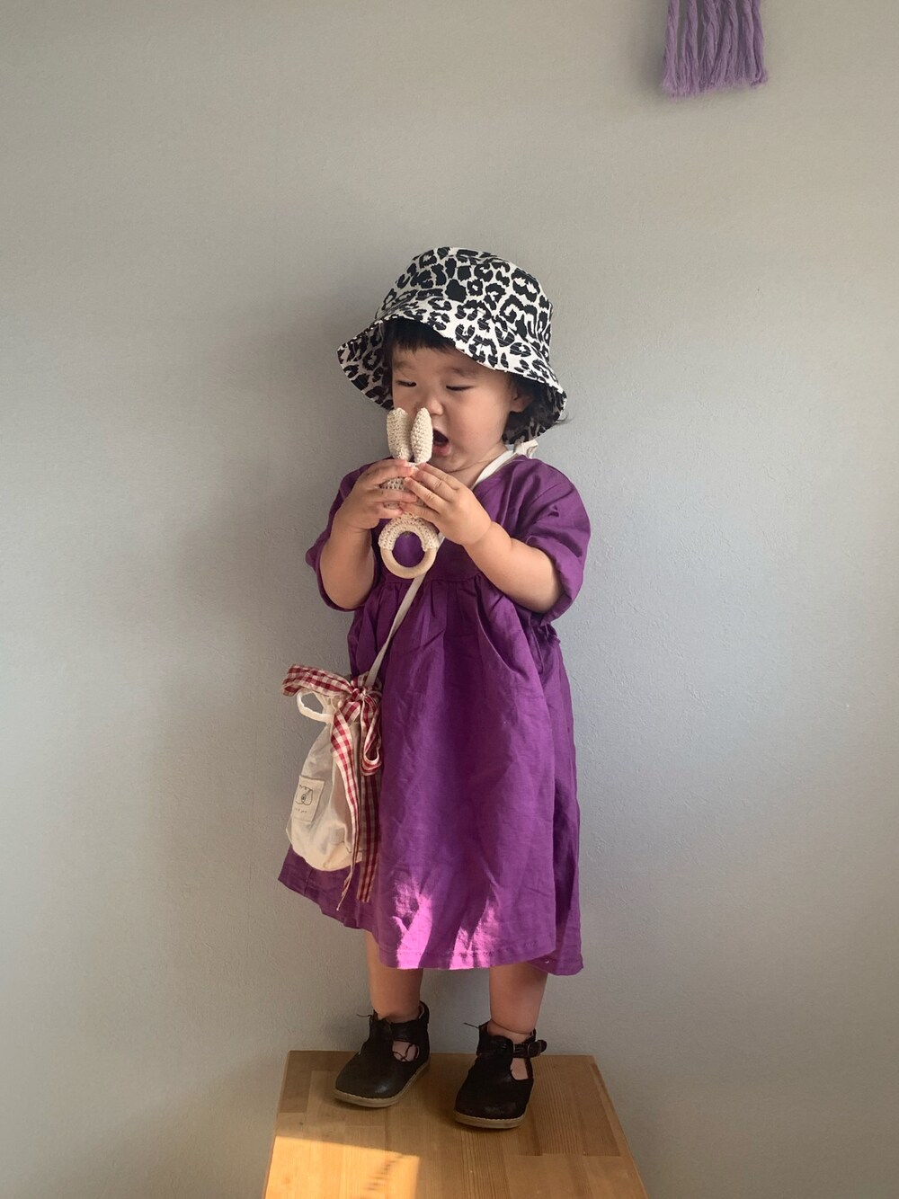 「ワンピース、ベビーシューズ、女の子コーデ、1歳女の子」｜「PEEP ZOOMのアイテム（ベビーシューズ/ベビーソックス、ブラック系）」を使った、いちふぅ姉妹さん（キッズ・110cm）の秋コーディネートの1枚目の写真