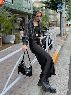 「アイテム（ハンドバッグ）」を使った、大谷亜宥茄 (EMODA)さん（レディース・170cm）の夏コーディネート