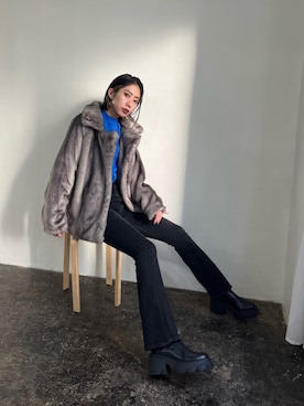 「ファーコート」｜「アイテム（スウェット）」を使った、大谷亜宥茄 (EMODA)さん（レディース・170cm）の冬コーディネート