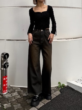 「EMODA（エモダ）のワイドルーズジーンズ（デニムパンツ、ブルー系）」を使った、大谷亜宥茄 (EMODA)さん（レディース・170cm）の春コーディネート