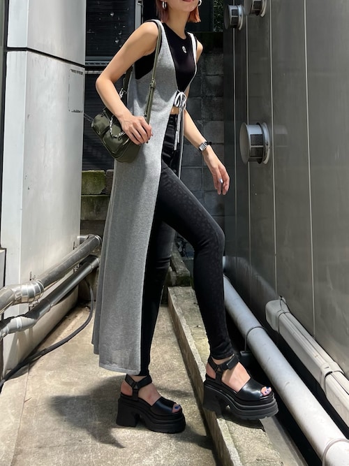 EMODA大谷亜宥茄 (EMODA)さんのデニムパンツ「スウィッチパターンハイウエストパギンス(EMODA|エモダ)」を使ったコーディネート