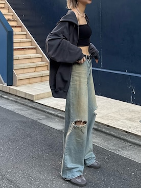 「アイテム（パーカー）」を使った、大谷亜宥茄 (EMODA)さん（レディース・170cm）の秋コーディネート