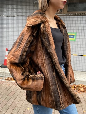 「アイテム（その他アウター、ブラウン系）」を使った、大谷亜宥茄 (EMODA)さん（レディース・172cm）の秋コーディネート