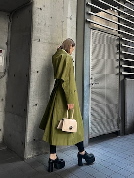 「EMODA」｜「アイテム（トレンチコート）」を使った、大谷亜宥茄 (EMODA)さん（レディース・172cm）の冬コーディネート