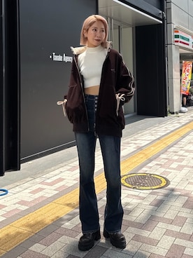「EMODA（エモダ）のハイネッククロップニット（ニット/セーター）」を使った、大谷亜宥茄 (EMODA)さん（レディース・170cm）の秋コーディネート