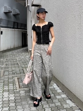 「EMODA（エモダ）のルーズワイドツイルパンツ（その他パンツ、ベージュ系）」を使った、大谷亜宥茄 (EMODA)さん（レディース・170cm）の夏コーディネート