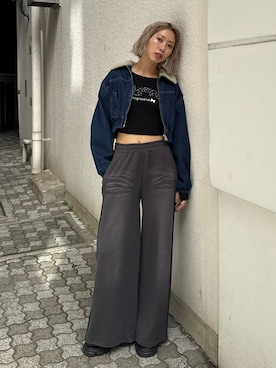 「EMODA（エモダ）のアイテム（ローファー）」を使った、大谷亜宥茄 (EMODA)さん（レディース・170cm）の秋コーディネート