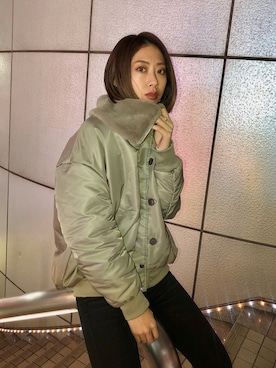 「EMODA（エモダ）のフェイクファードッキングワイドカラーブルゾン（ブルゾン）」を使った、大谷亜宥茄 (EMODA)さん（レディース・170cm）の冬コーディネート