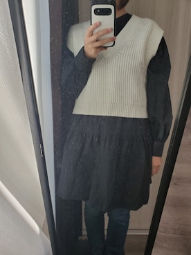 「H&M（エイチ・アンド・エム）のアイテム（ベスト、ホワイト系）」を使った、sante0708さん（レディース・155cm）の秋コーディネート