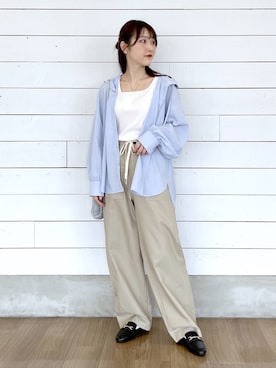 「アイテム（クラッチバッグ、シルバー系）」を使った、ひらりぃ❀さん（レディース・152cm）の春コーディネート