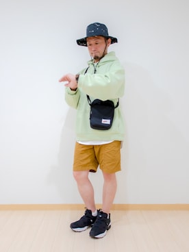 「TIMEX（タイメックス）のアイテム（アクセサリー）」を使った、カトウトモタカさん（メンズ・164cm）の春コーディネート
