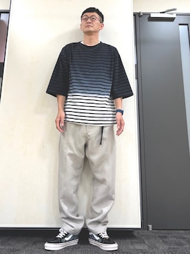 「UNSTUDIED（アンスタディード）のアイテム」を使った、ロバート馬場裕之さん（メンズ・181cm）の春コーディネート