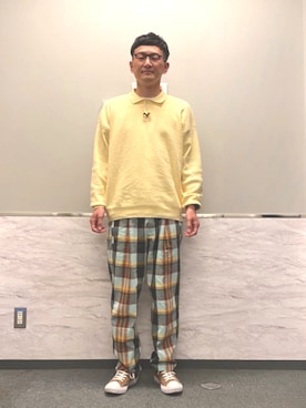 「H&M（エイチ・アンド・エム）のアイテム（パンツ）」を使った、ロバート馬場裕之さん（メンズ・181cm）の春コーディネート