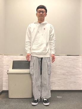 「shei shei co LTD（シェイシェイシーオーエルティディ）のアイテム」を使った、ロバート馬場裕之さん（メンズ・181cm）の夏コーディネート