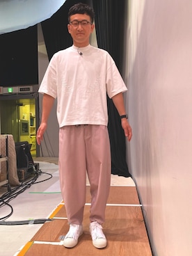 ロバート馬場裕之さんの「スーパースター FR [Superstar FR] アディダスオリジナルス」を使ったコーディネート