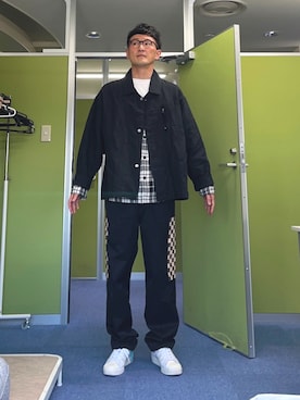 「WISM（ウィズム）のアイテム（ジャケット/アウター）」を使った、ロバート馬場裕之さん（メンズ・181cm）の春コーディネート