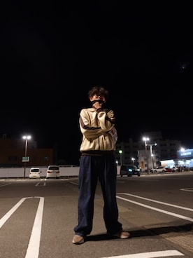 「アイテム（スニーカー）」を使った、Mr. Princeさん（メンズ・173cm）の秋コーディネート