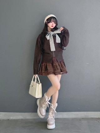 「Lovilyn(ラヴィリン)のチュールレースベロアスカート(スカート)」を使った、poyoさん(レディース・161cm)の秋コーディネート