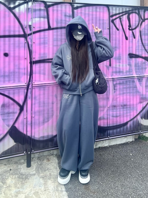 Lovilyn（ラヴィリン）の「エンジェルモチーフスウェットパンツ