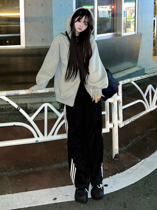 即日発送 adidas サテン 水玉模様 ドット ワイドレッグパンツ サテン 水玉模様 ワイドレッグパンツ / ドット / アディダスオリジナル
