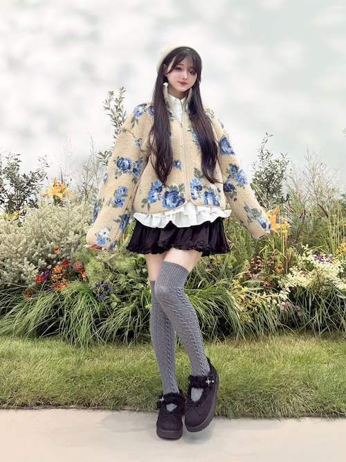 「Lovilyn(ラヴィリン)のパニエ風ティアードスカート(スカート)」を使った、poyoさん(レディース・161cm)の秋コーディネート