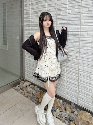 「Lovilyn(ラヴィリン)のバリエシャーリングキャミワンピース(ワンピース)」を使った、poyoさん(レディース・161cm)の秋コーディネート