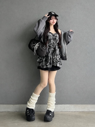 「DURAS（デュラス）のオフショルマルチチェックシャツ（シャツ/ブラウス）」を使った、poyoさん（レディース・161cm）の春コーディネート