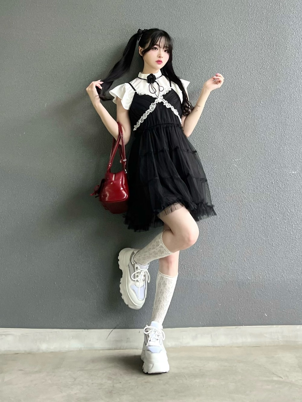 ワンピースを使った「フレンチガーリー」のレディース人気
