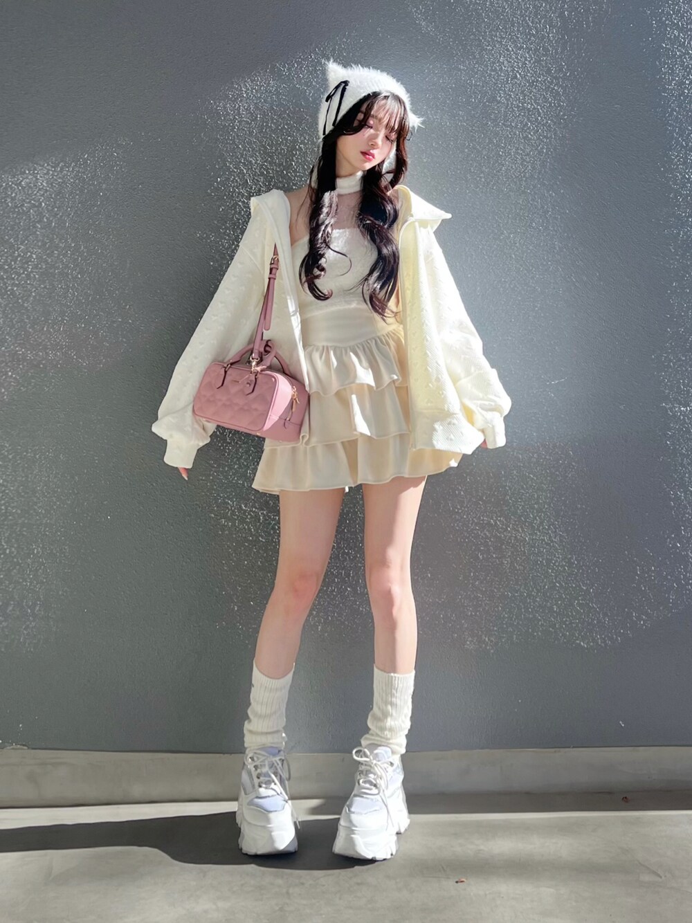 新品☆lovilyn☆ラヴィリン☆厚底ラメスニーカー☆ホワイト☆size M 2025年最新】Lovilyn スニーカーの人気アイテム - メルカリ