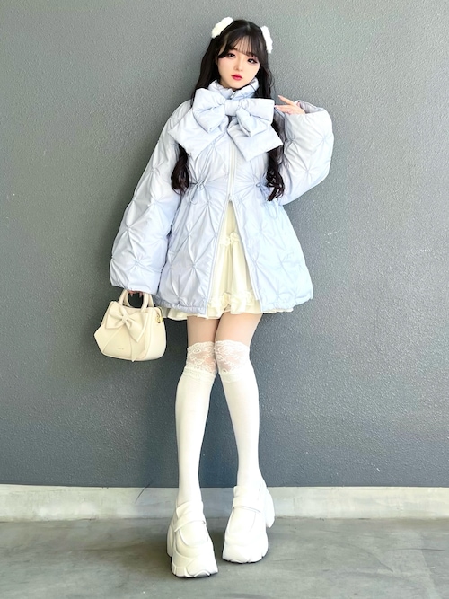 「Lovilyn（ラヴィリン）の2wayマフラー付きエコダウンジャケット（その他アウター）」を使った、poyoさん（レディース・161cm）の秋コーディネート