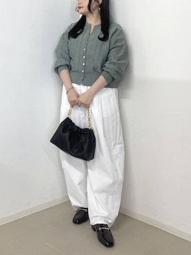 「A part by（アパートバイ）のアイレットアミショートカーディガン（カーディガン/ボレロ、グリーン系）」を使った、かほちさん（レディース・149cm）の春コーディネート