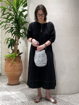 「シルバーシューズ」｜「アイテム（ワンピース/ドレス）」を使った、KINOさん（レディース・162cm）の夏コーディネート