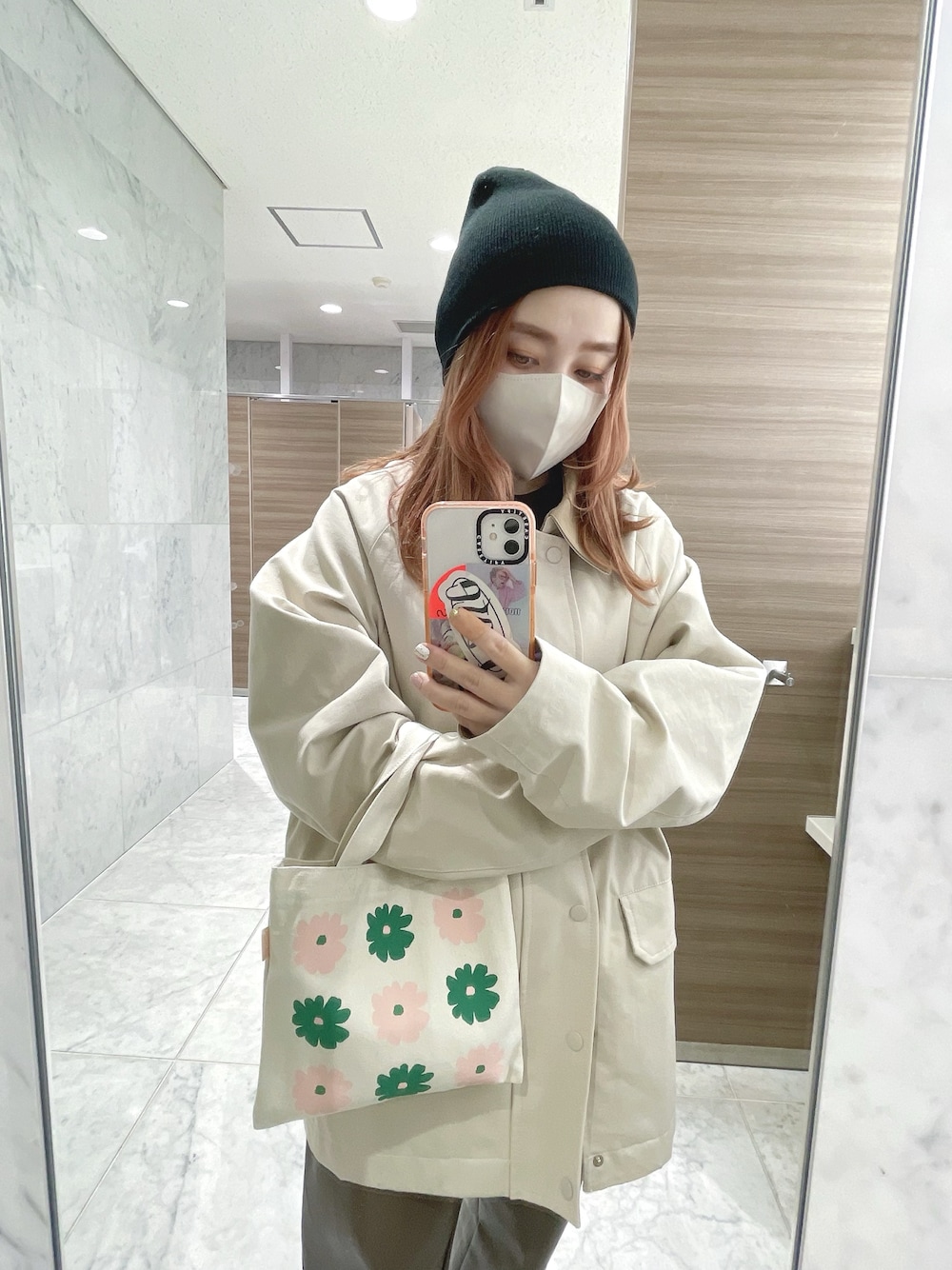 「ニット帽、韓国ファッション、おしゃれさんと繋がりたい、ootd、オトナカジュアル、秋のコーデ、カジュアルコーデ、いいね、save、フォローお願いします🤑、ママコーデ、低身長コーデ、レザー、低身長、パンツスタイル、秋カラー」｜「ponponのアイテム（ニットキャップ/ビーニー、ブラック系）」を使った、enappiさん（レディース・148cm）の秋コーディネートの1枚目の写真