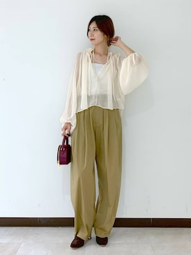 「アイテム（ネックレス、グレー系）」を使った、ERIKA (BABYLONE)さん（レディース・166cm）の秋コーディネート