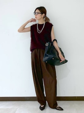 「アイテム（アクセサリー、グレー系）」を使った、ERIKA (BABYLONE)さん（レディース・166cm）の秋コーディネート