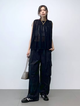 「アイテム（カーゴパンツ）」を使った、ERIKA (BABYLONE)さん（レディース・166cm・30代）の秋コーディネート