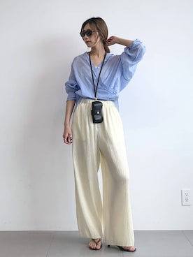 「BABYLONE（バビロン）の【欠品カラー予約】ラミーシアーカシュクールシャツ（シャツ/ブラウス、ブルー系）」を使った、ERIKA (BABYLONE)さん（レディース・166cm）の春コーディネート