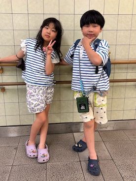 「アイテム（シューケア用品）」を使った、あかねくん&たっくんさん（キッズ・129cm）の秋コーディネート