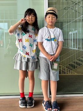 「THE NORTH FACE（ザノースフェイス）のアイテム（キャップ）」を使った、あかねくん&たっくんさん（キッズ・135cm）の夏コーディネート
