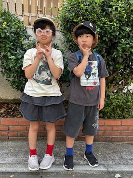 「アイテム（スニーカー）」を使った、あかねくん&たっくんさん（キッズ・129cm）の秋コーディネート