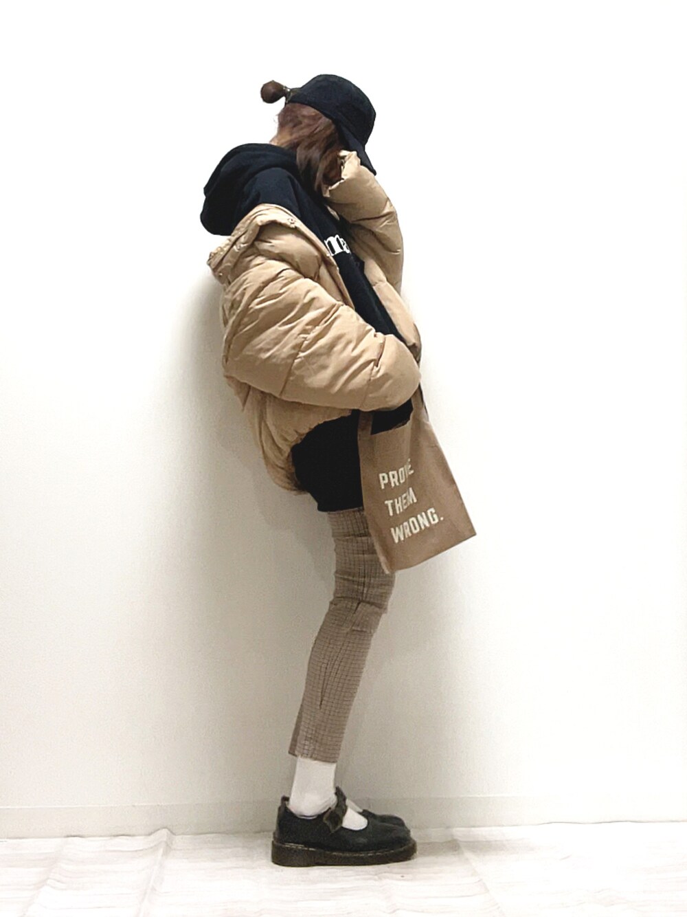 「ブルゾン、ビッグシルエット、ダウンジャケット、Dr.Martens、ZARA、オーバーサイズ、メンズライク、古着MIX、カジュアルコーデ、ゆるコーデ、今日のコーデ、PR、秋冬コーデ、オトナ女子、apretro」｜「ap retroのエコダウンフードビッグブルゾン【ZOZO限定アイテム】（ダウンジャケット/コート、ベージュ系）」を使った、norimamiさん（レディース・160cm）の秋コーディネートの1枚目の写真